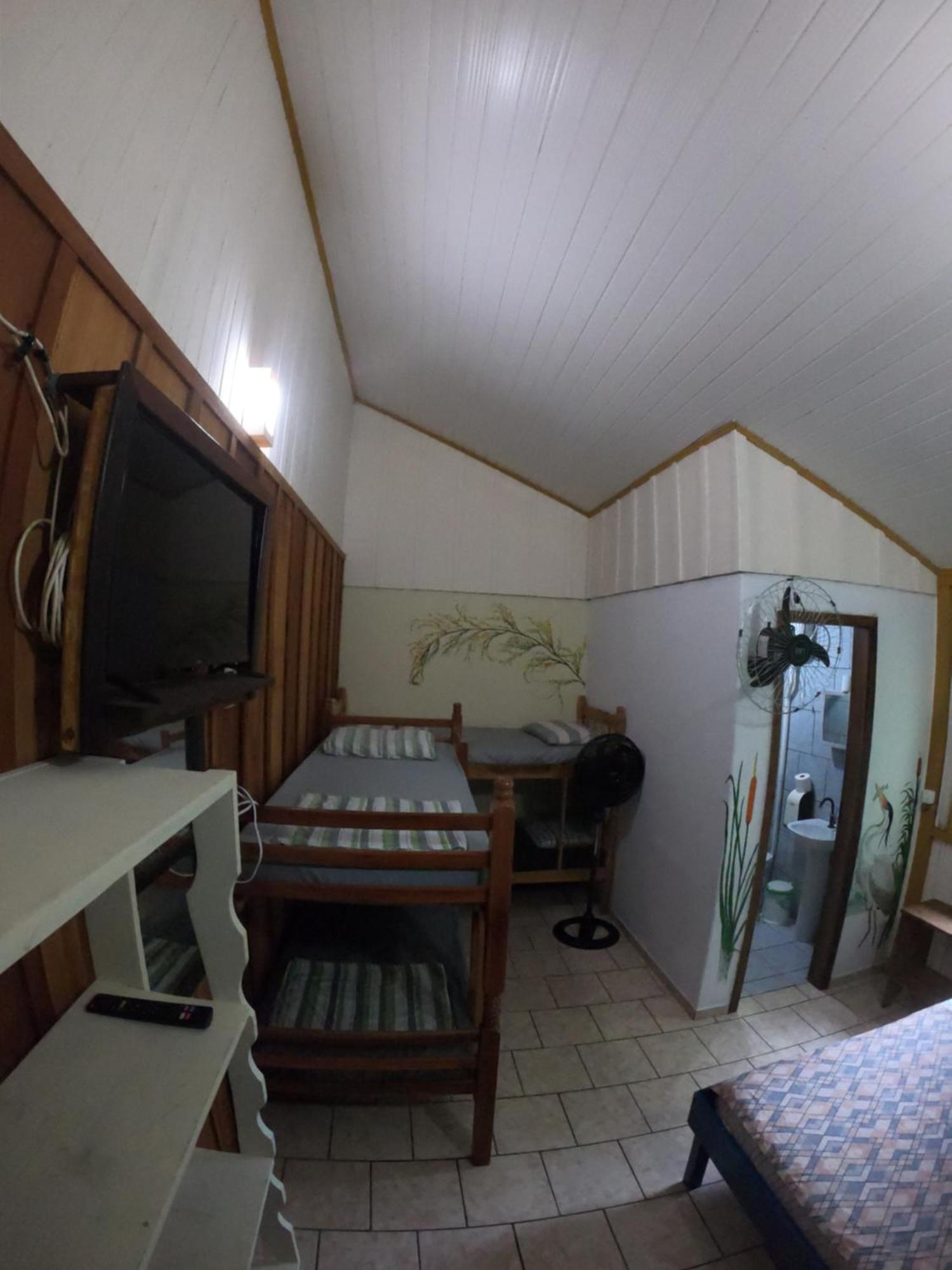 Pousada E Camping Do Clodo Ilha do Mel Eksteriør billede